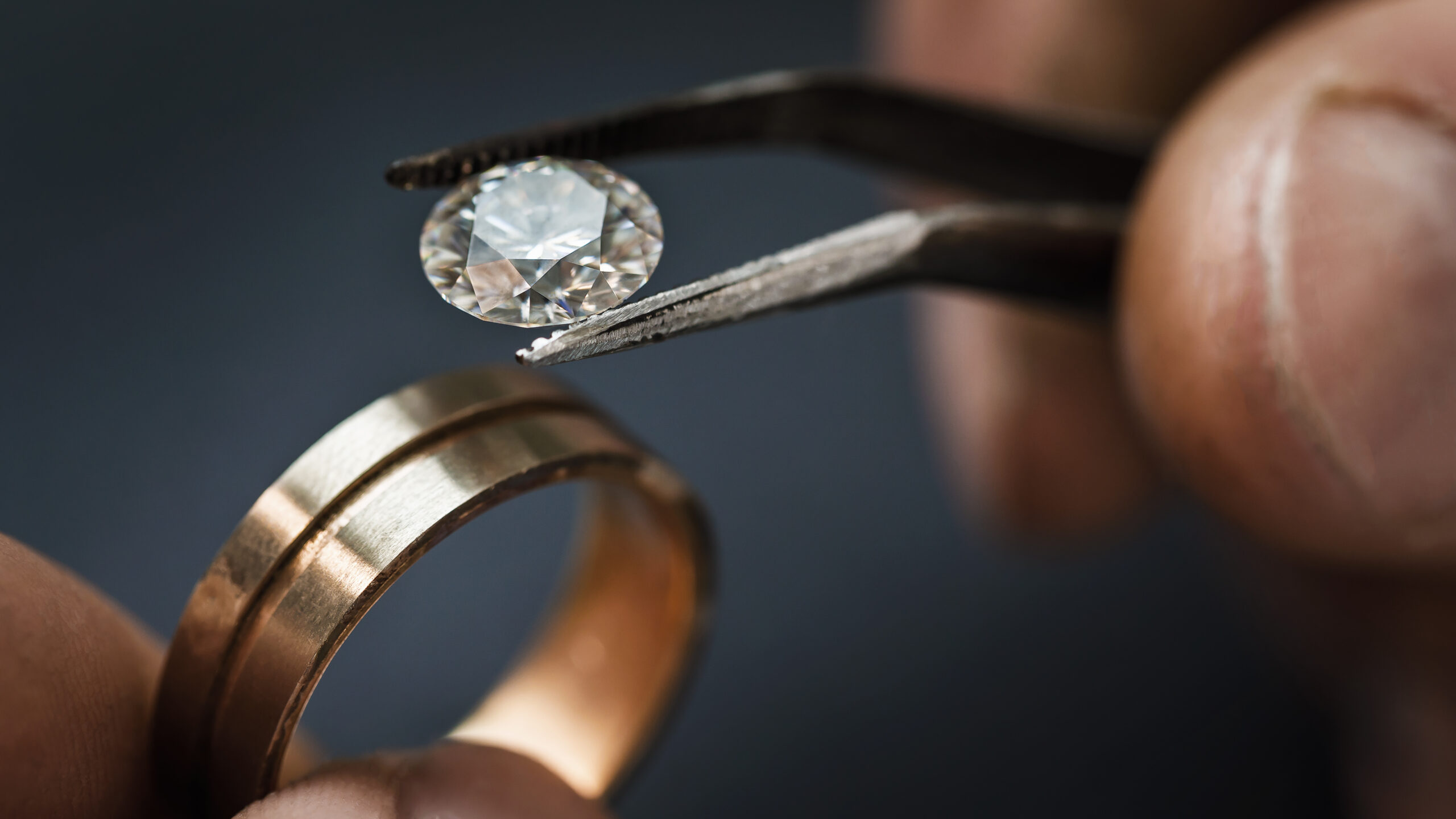 Jeweler craftsman