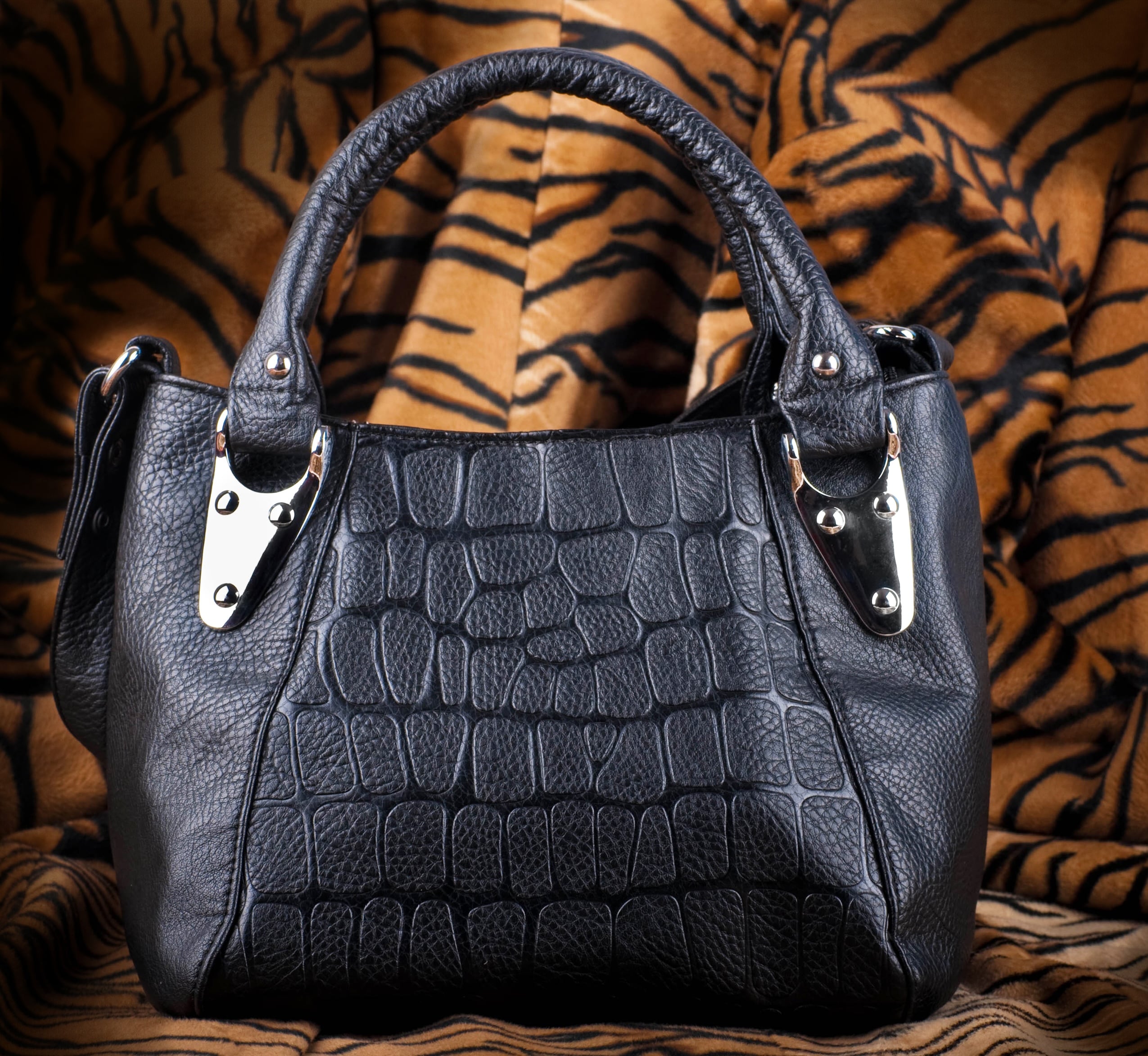 handbags-Ds_HvsSA